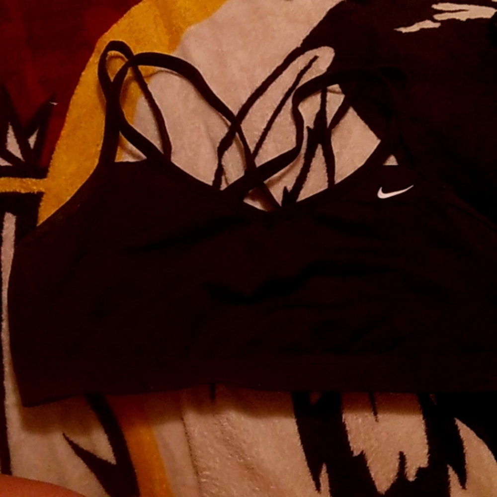 Nike sports bra large black